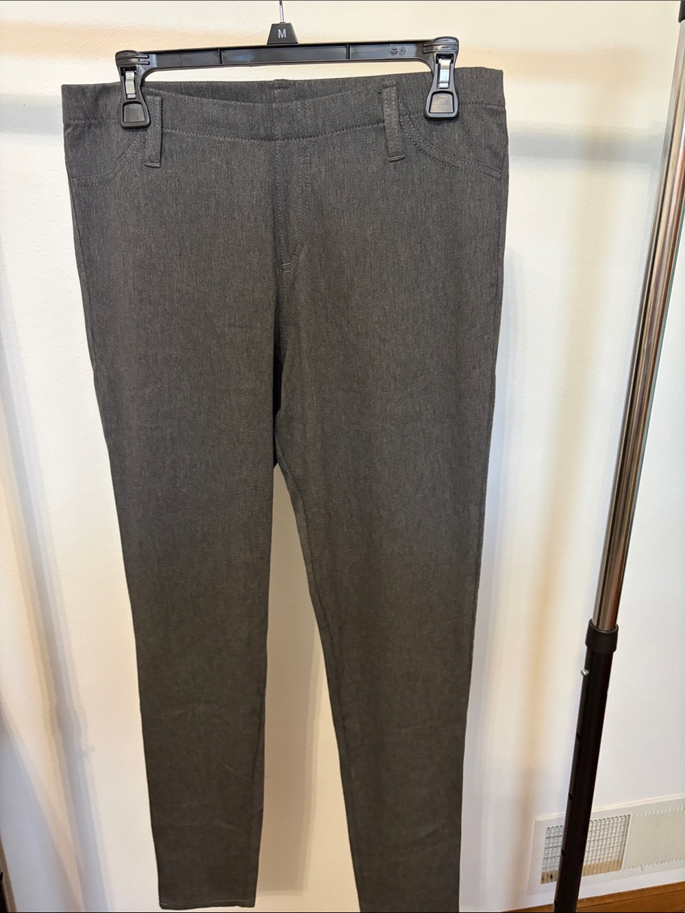 Faded Glory Jeggings
MORE COLORS LISTED
bundle for discounted offer 
L 12 - 14